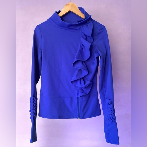 Karma Athletics Jacket. It looks fabulous on and is so flattering. - Picture 3 of 15